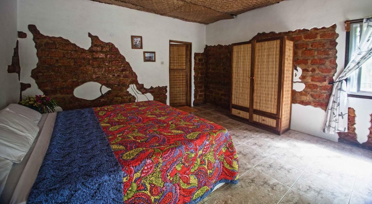 Footsteps Eco-Lodge Gunjur Ngoại thất bức ảnh